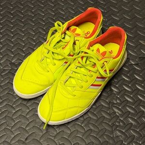 Adidas A.R. Trainer Bright Yellow and Red Sneakers sz 10.5